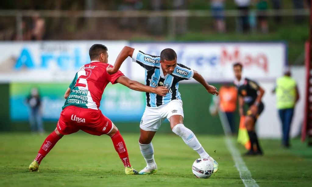 União Frederiquense domina e surpreende Grêmio no Campeonato Gaúcho.